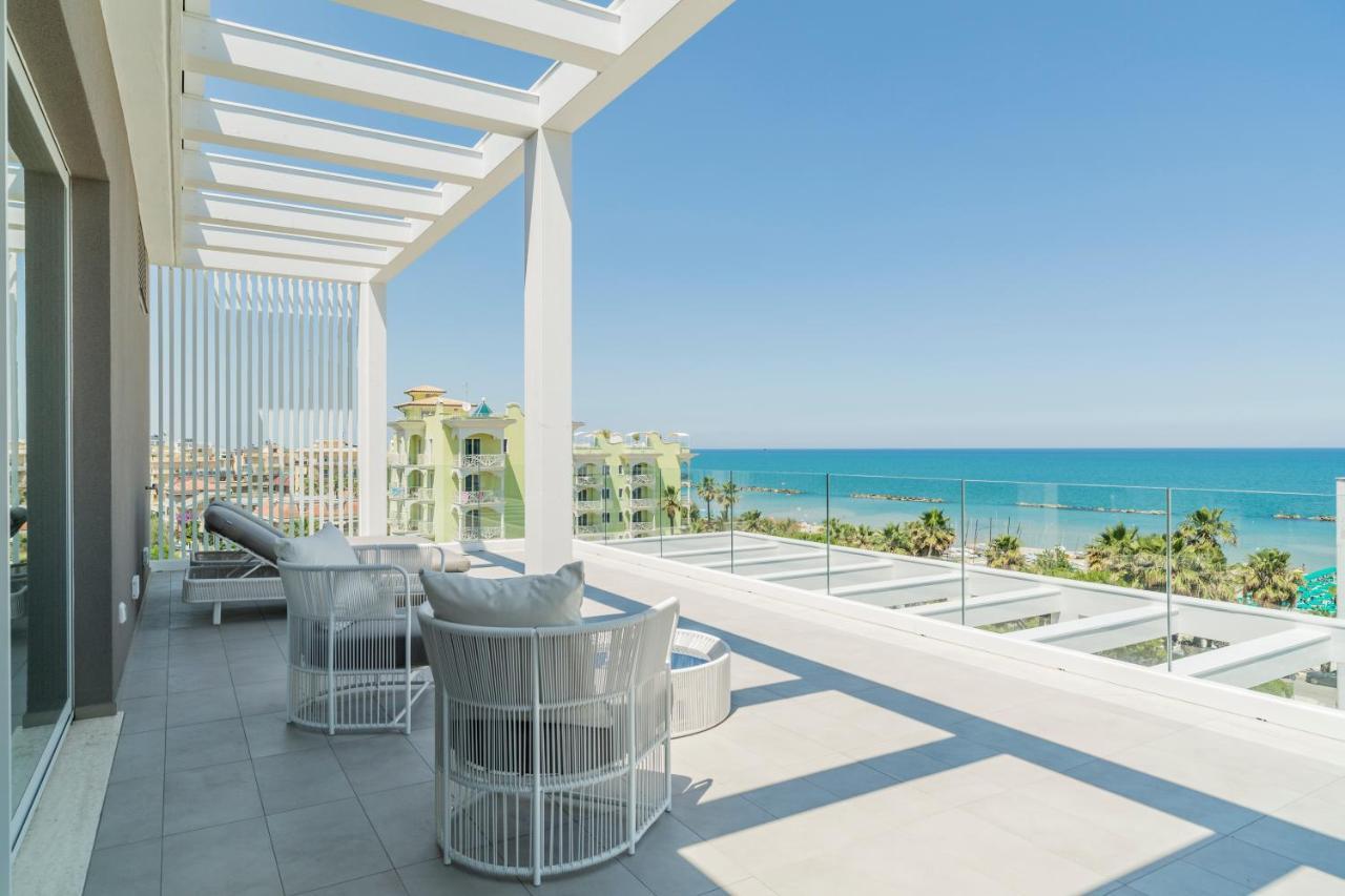 Hotel Bernard San Benedetto del Tronto Exterior photo