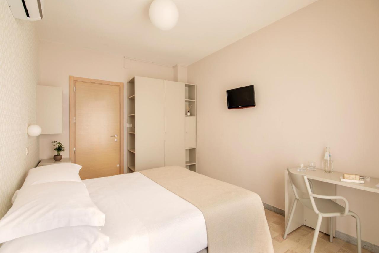 Hotel Bernard San Benedetto del Tronto Exterior photo